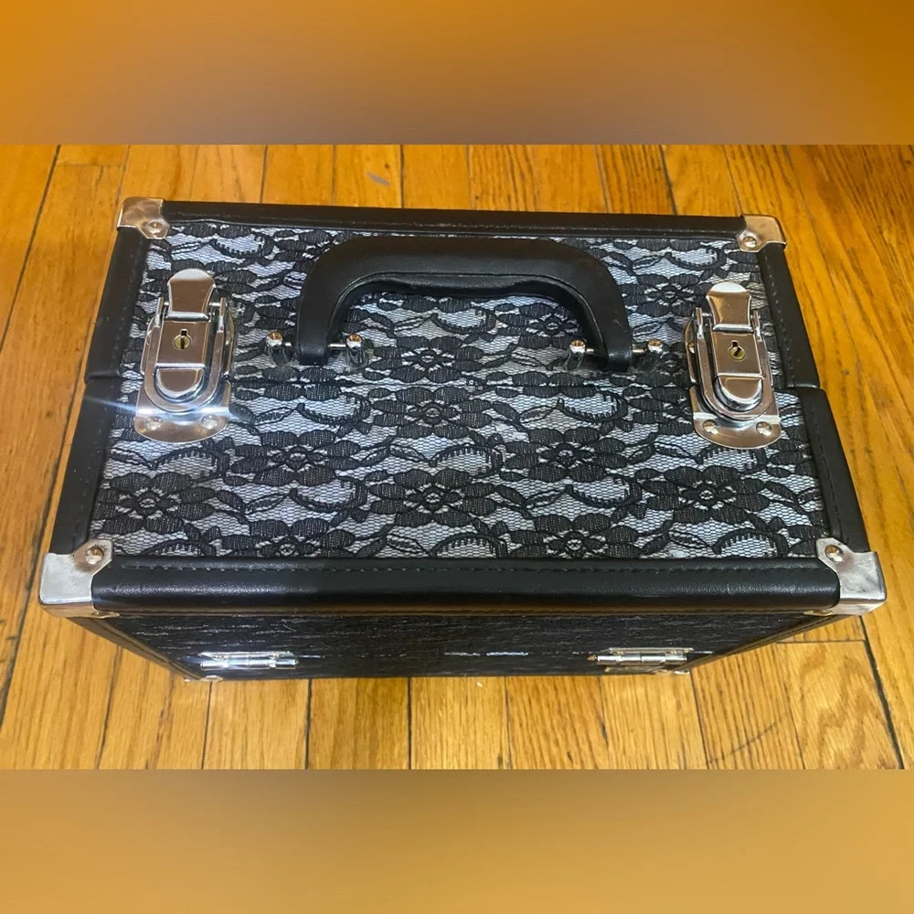 Caboodles 11 excluding